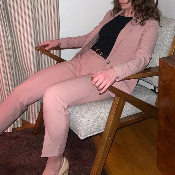 Ann Taylor Blush Pink Suit (Curvy Fit) - Picture 4 of 7